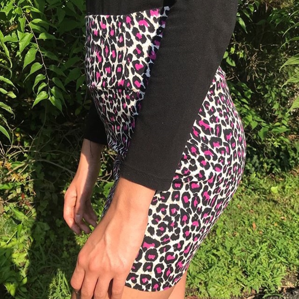 cheetah printed tight mini skirt⚡️